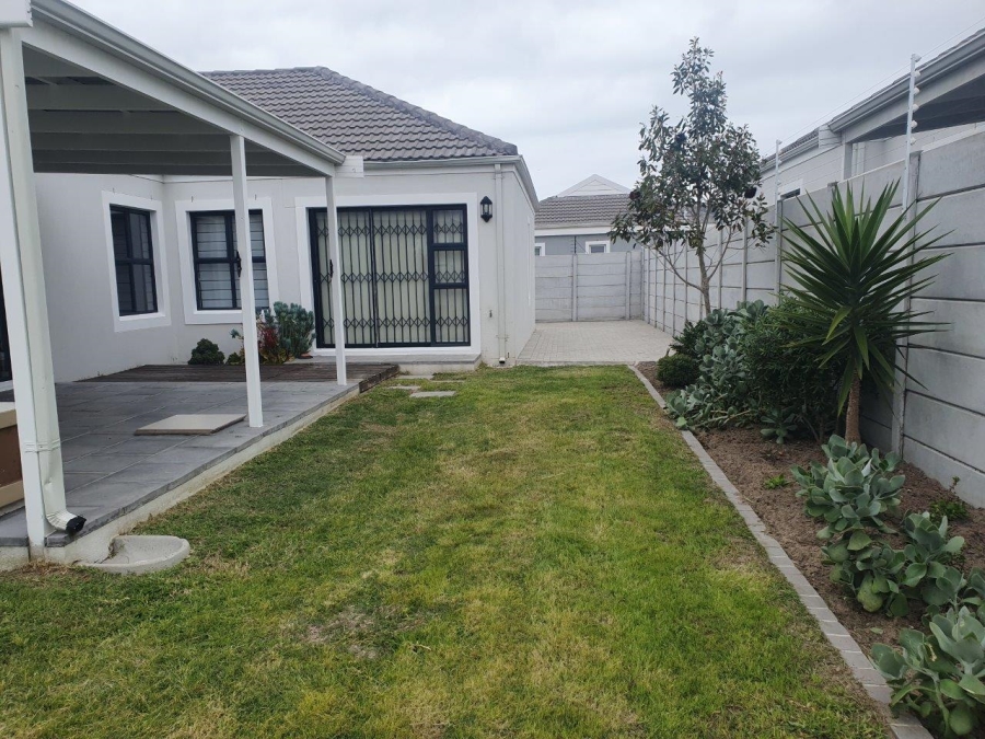 3 Bedroom Property for Sale in Sunningdale Western Cape